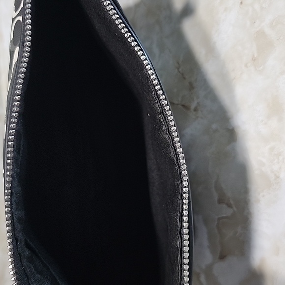 Coach Holden Crossbody bag in black and white signature - Picture 11 of 11